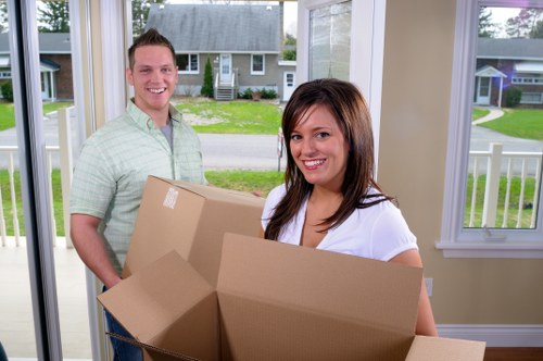 Local moving van service for Kenton customers preparing for moving day